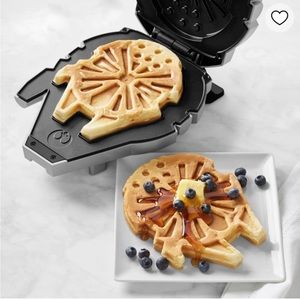 Star Wars™ Millennium Falcon Waffle Maker